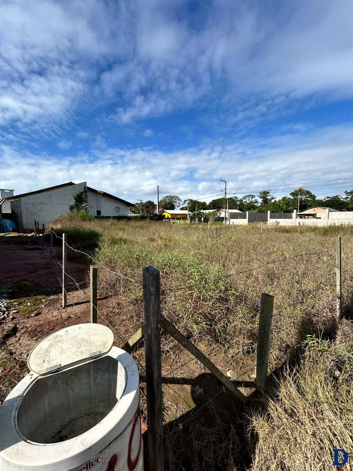 Terreno à venda, 384m²