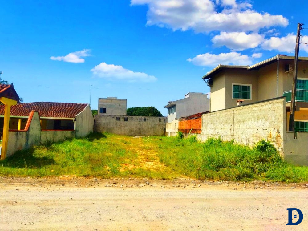 TERRENO LIMPO E ATERRADO 379,12M² À APROXIMADAMENTE  250 METROS DA PRAIA - Daniel Andrade
